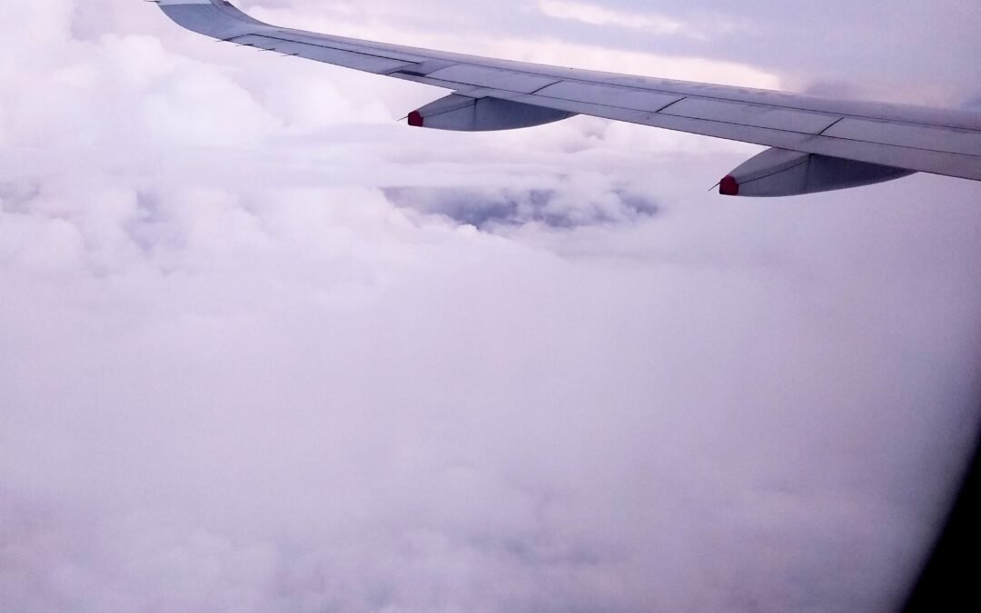 When Is It Better to Book a Round-Trip Flight?